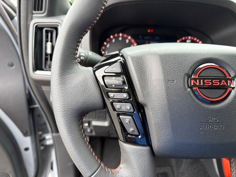 Certified 2025 Nissan Frontier PRO-4X AWD/4WD image 17