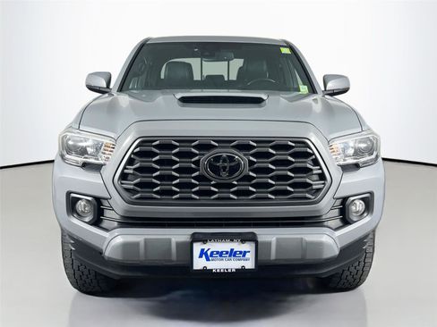 Used 2021 Toyota Tacoma TRD Sport w/ TRD Premium Sport Package AWD/4WD image 9