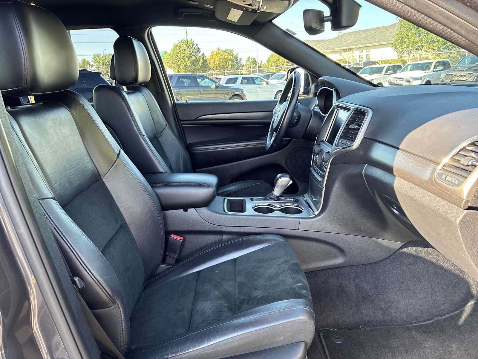Used 2018 Jeep Grand Cherokee Altitude AWD/4WD image 25