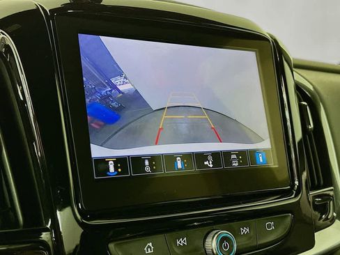 Used 2023 Chevrolet Traverse LT w/ Midnight/Sport Edition image 28