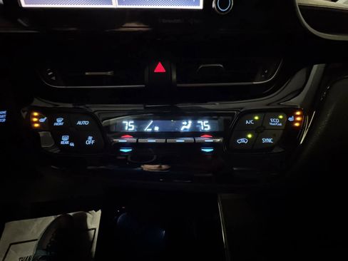 Used 2020 Toyota C-HR Limited image 44