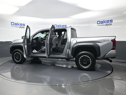 Used 2025 Toyota Tacoma TRD Off-Road AWD/4WD image 55