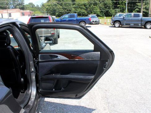 Used 2019 Lincoln MKZ Reserve image 19