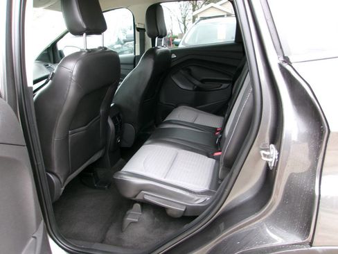 Used 2018 Ford Escape SE w/ SE Sport Appearance Package image 6