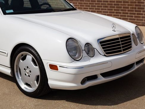 Used 2000 Mercedes-Benz E 55 AMG Sedan image 31