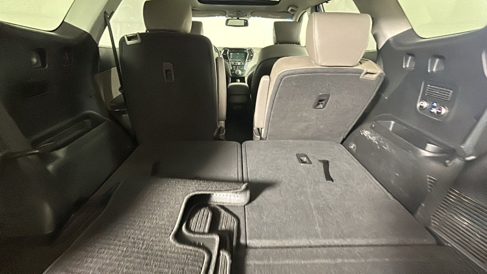Used 2014 Hyundai Santa Fe Limited FWD image 33
