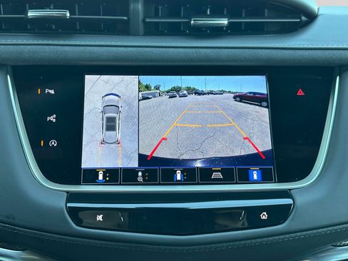 Used 2024 Cadillac XT5 Premium Luxury w/ Platinum Package AWD/4WD image 12