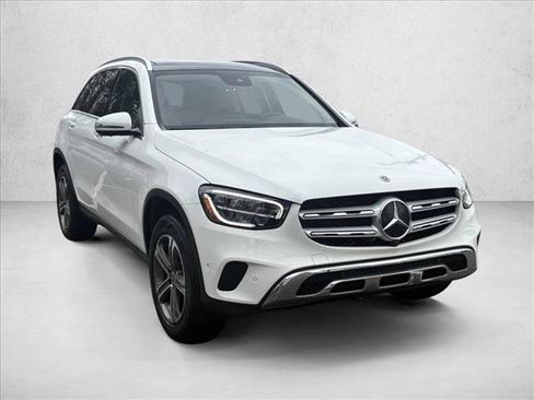 Certified 2022 Mercedes-Benz GLC 300 4MATIC image 3