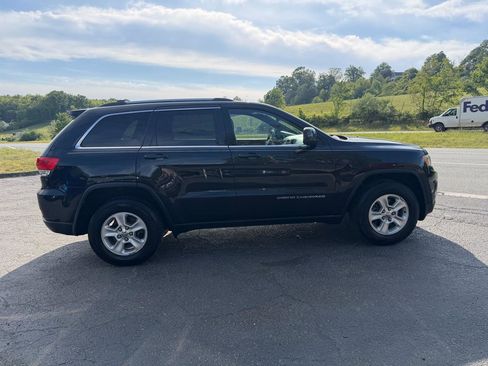 Used 2014 Jeep Grand Cherokee Laredo w/ Quick Order Package 23E AWD/4WD image 8