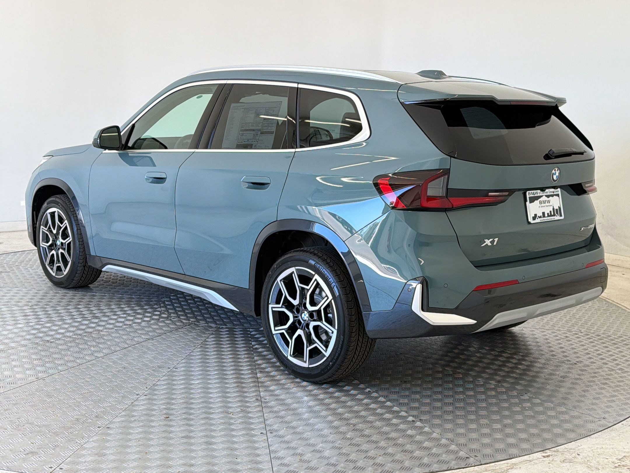 New 2026 BMW X1 xDrive28i w/ Technology Package AWD/4WD image 3