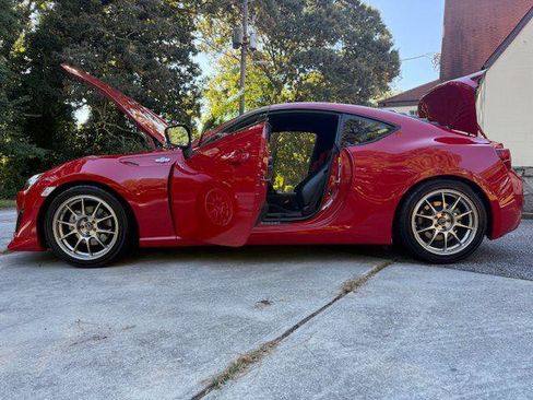 Used 2013 Scion FR-S image 2