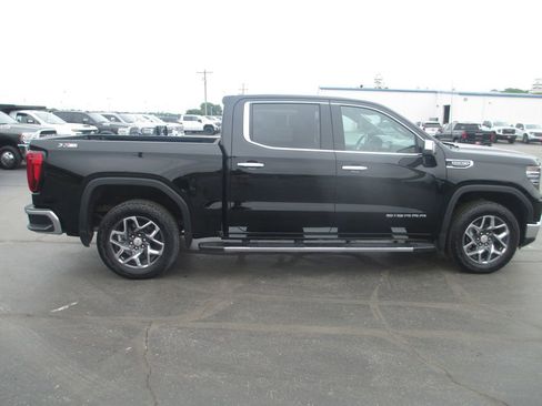 Used 2025 GMC Sierra 1500 SLT w/ SLT Premium Plus Package AWD/4WD image 5
