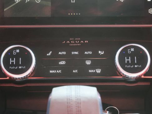 Used 2021 Jaguar F-PACE R-Dynamic S image 21