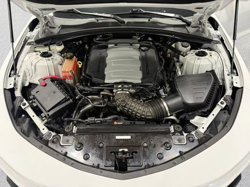 Used 2022 Chevrolet Camaro SS RWD image 11
