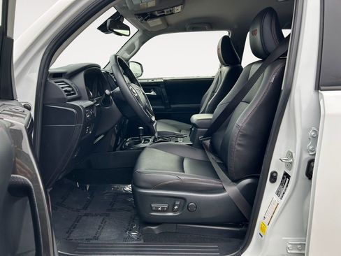 Used 2024 Toyota 4Runner TRD Off-Road Premium image 16