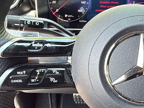 Certified 2025 Mercedes-Benz GLC 300 image 29