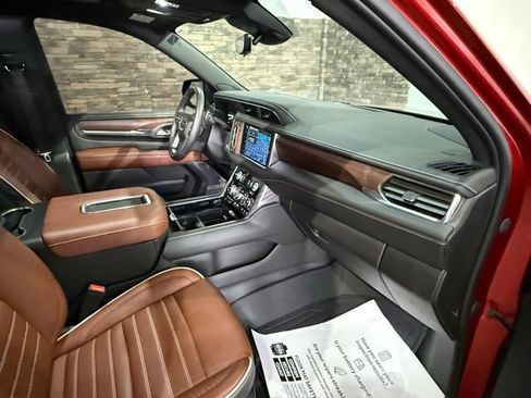 Used 2023 GMC Yukon Denali Ultimate image 28