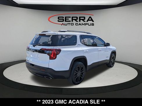 Used 2023 GMC Acadia SLE w/ Driver Convenience Package FWD image 12