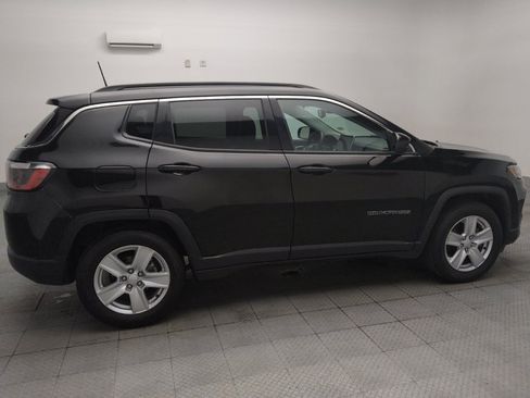 Used 2022 Jeep Compass Latitude FWD image 10