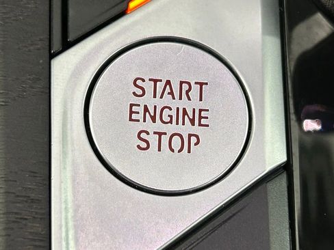 Used 2022 BMW 430i Convertible w/ M Sport Package image 28