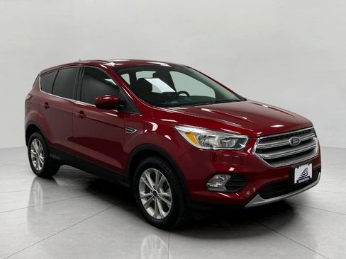 Used 2017 Ford Escape SE image 1