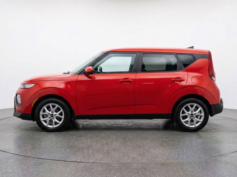 Used 2025 Kia Soul LX w/ LX Technology Package image 5