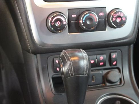 Used 2015 GMC Acadia SLE AWD/4WD image 19