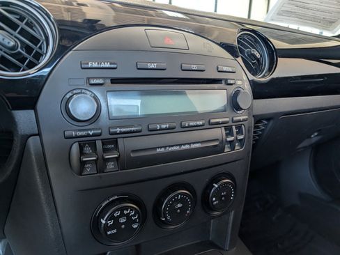 Used 2007 MAZDA MX-5 Miata Touring w/ Suspension Pkg RWD image 19