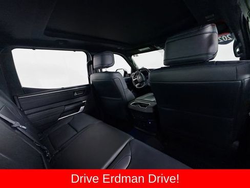 Used 2023 Toyota Tundra Platinum AWD/4WD image 29