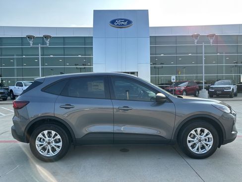 Used 2025 Ford Escape Active image 28