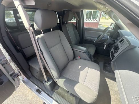 Used 2005 Dodge Dakota SLT image 33