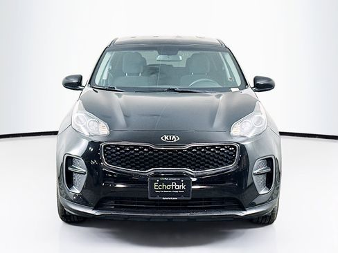 Used 2018 Kia Sportage LX FWD image 2