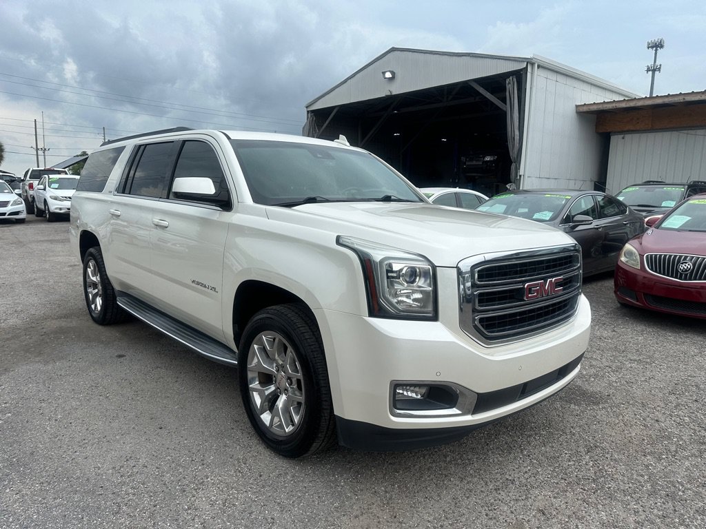 Used 2015 GMC Yukon XL SLT w/ Open Road Package RWD image 1