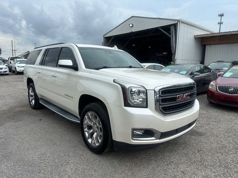 Used 2015 GMC Yukon XL SLT w/ Open Road Package RWD image 1