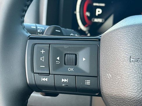 Used 2026 Nissan Rogue Platinum AWD/4WD image 23