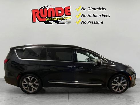 Used 2020 Chrysler Pacifica Limited w/ Tire & Wheel Group image 6