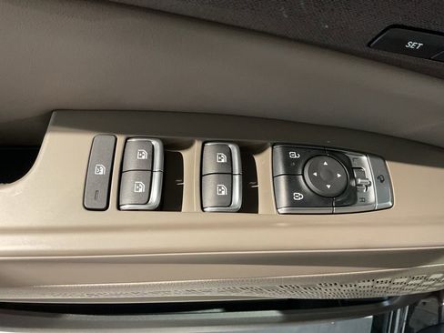 New 2026 Kia Carnival EX FWD image 9