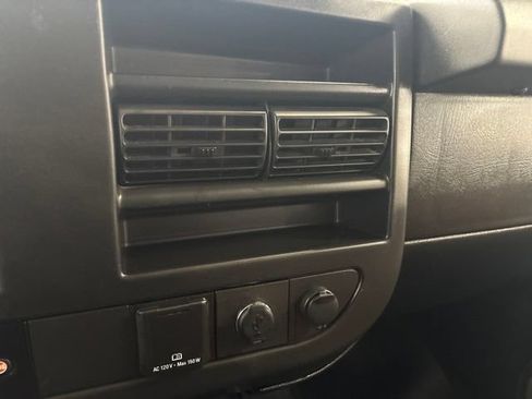 Used 2017 Chevrolet Express 3500 LT w/ LT Preferred Equipment Group RWD image 37