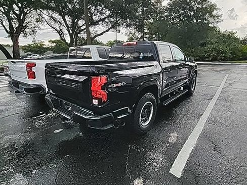 Used 2025 Chevrolet Colorado W/T w/ Advanced Trailering Package AWD/4WD image 3