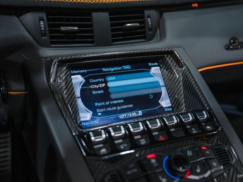 Used 2021 Lamborghini Aventador SVJ image 28