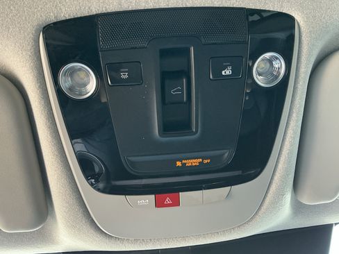 Used 2023 Kia Niro EX Touring image 28