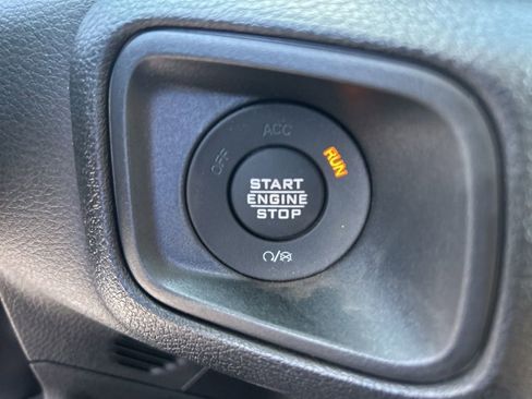 New 2026 Jeep Gladiator Sport AWD/4WD image 39