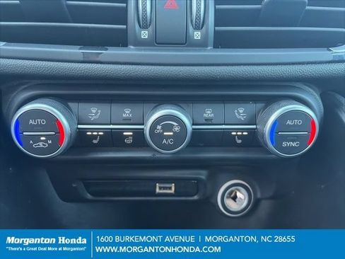 Used 2023 Alfa Romeo Giulia Sprint AWD/4WD image 19