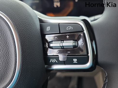 New 2026 Kia Carnival LXS FWD image 23
