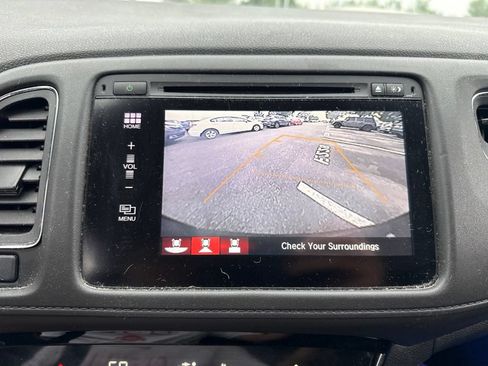 Used 2018 Honda HR-V EX image 23