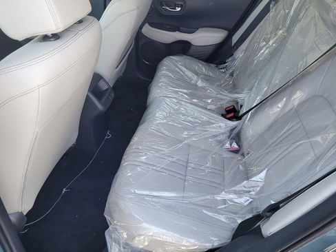 New 2026 Honda HR-V EX-L image 9