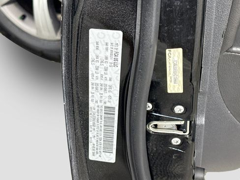 Used 2017 Jeep Compass High Altitude image 38