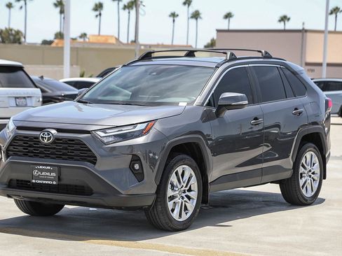 Used 2025 Toyota RAV4 XLE Premium FWD image 3
