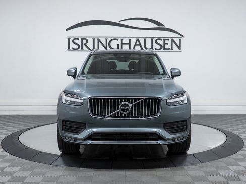 Used 2020 Volvo XC90 T6 Momentum image 2