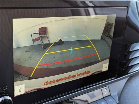 Used 2025 Toyota Camry LE image 13